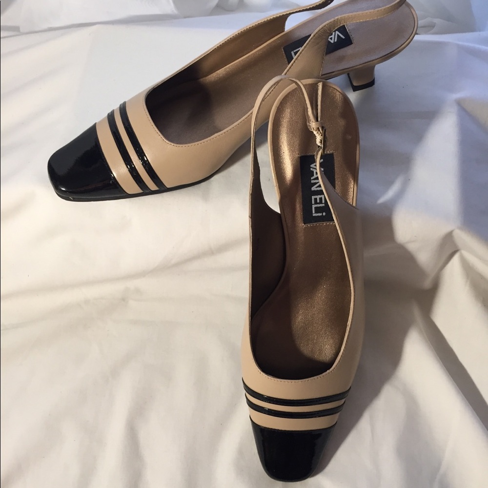 New Vaneli Slingback Stripe Pump Shoe 2” Heel 9.5M